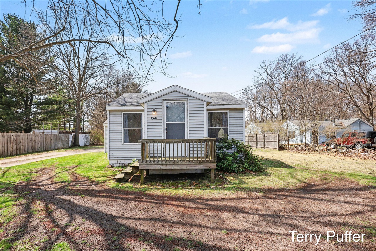 1941 Interwood Street, Muskegon, MI, 49442-6211