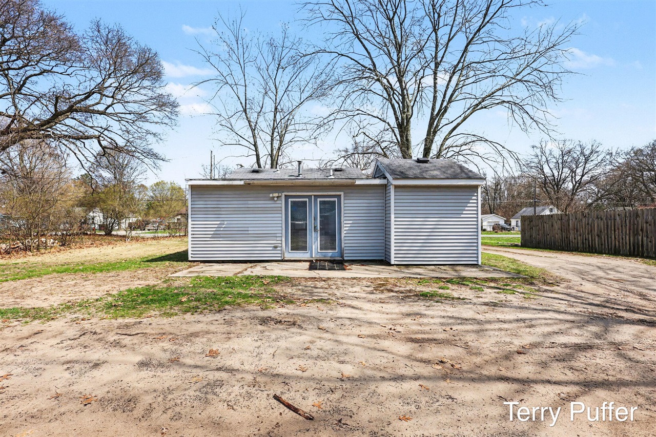 1941 Interwood Street, Muskegon, MI, 49442-6211