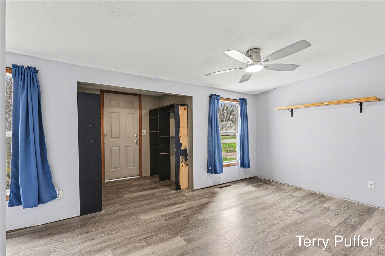 1941 Interwood Street, Muskegon, MI, 49442-6211