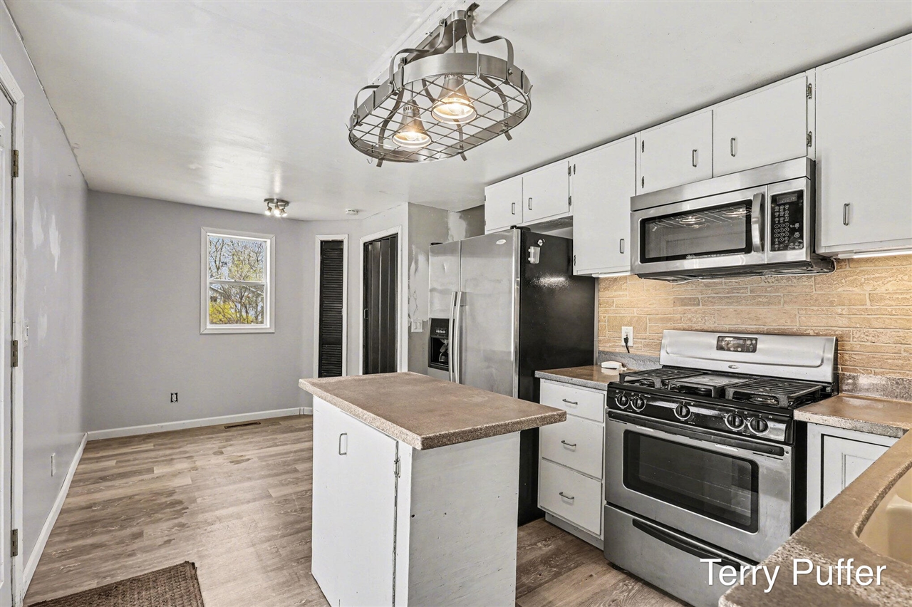 1941 Interwood Street, Muskegon, MI, 49442-6211