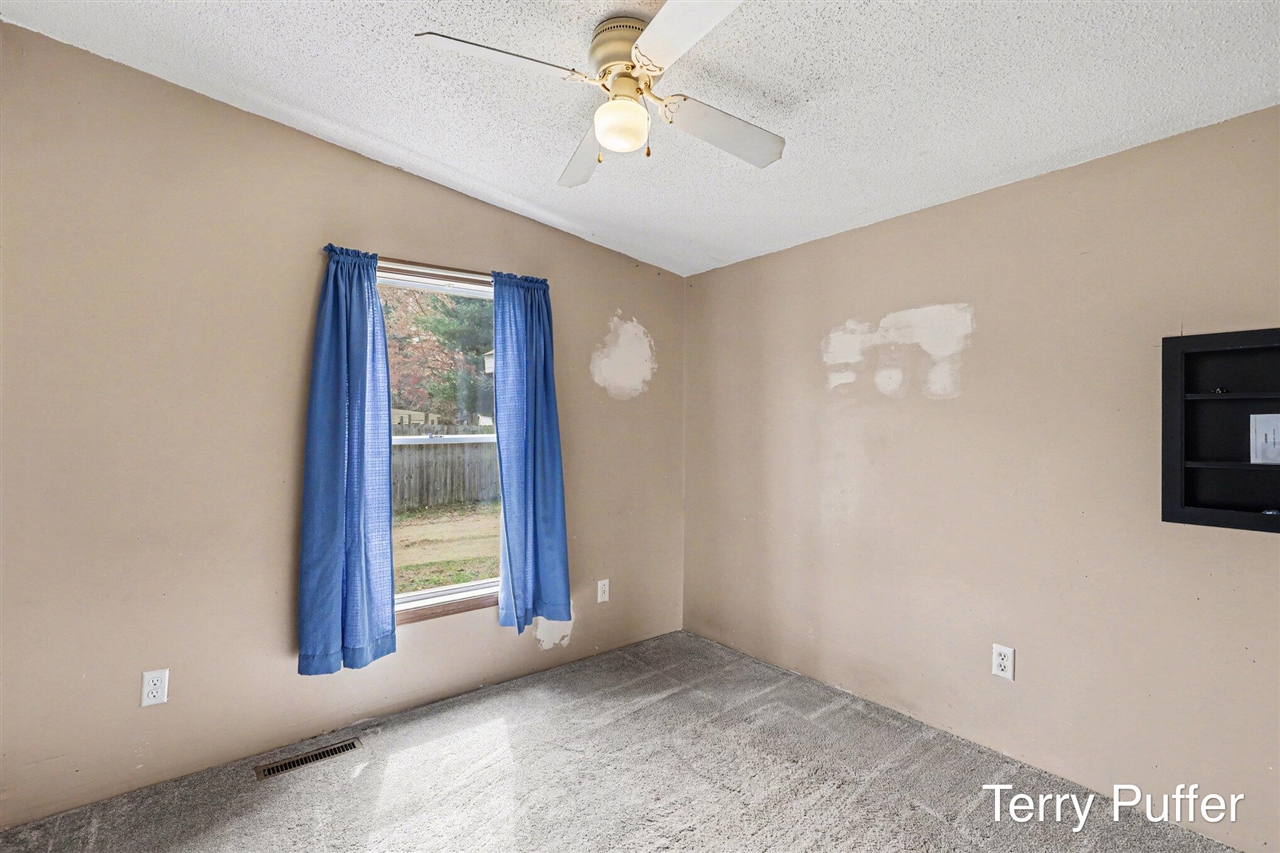 1941 Interwood Street, Muskegon, MI, 49442-6211