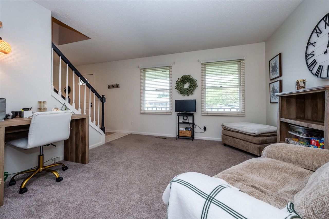 1460 Country Knoll Place, Saint Joseph, MI, 49085-9491