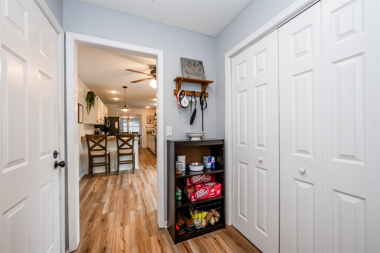 1460 Country Knoll Place, Saint Joseph, MI, 49085-9491