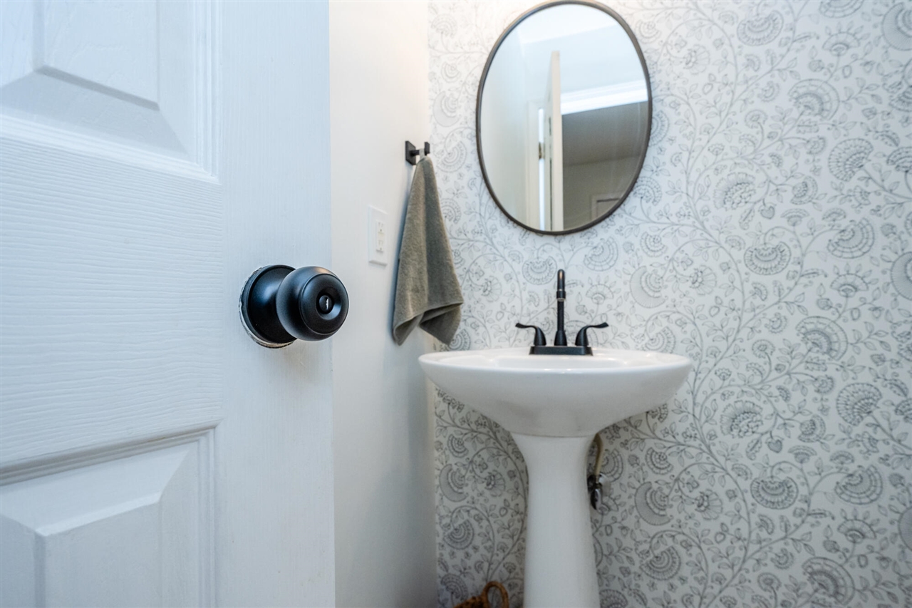 1460 Country Knoll Place, Saint Joseph, MI, 49085-9491