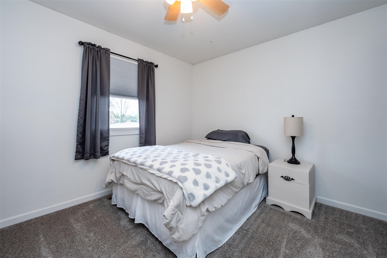 1460 Country Knoll Place, Saint Joseph, MI, 49085-9491