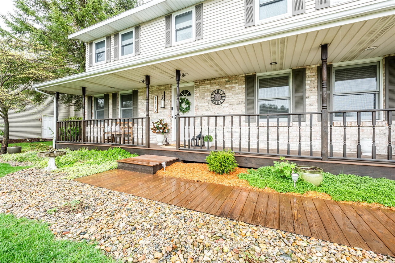 1460 Country Knoll Place, Saint Joseph, MI, 49085-9491