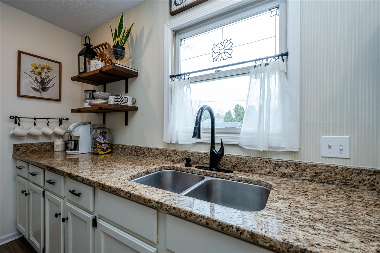 1460 Country Knoll Place, Saint Joseph, MI, 49085-9491