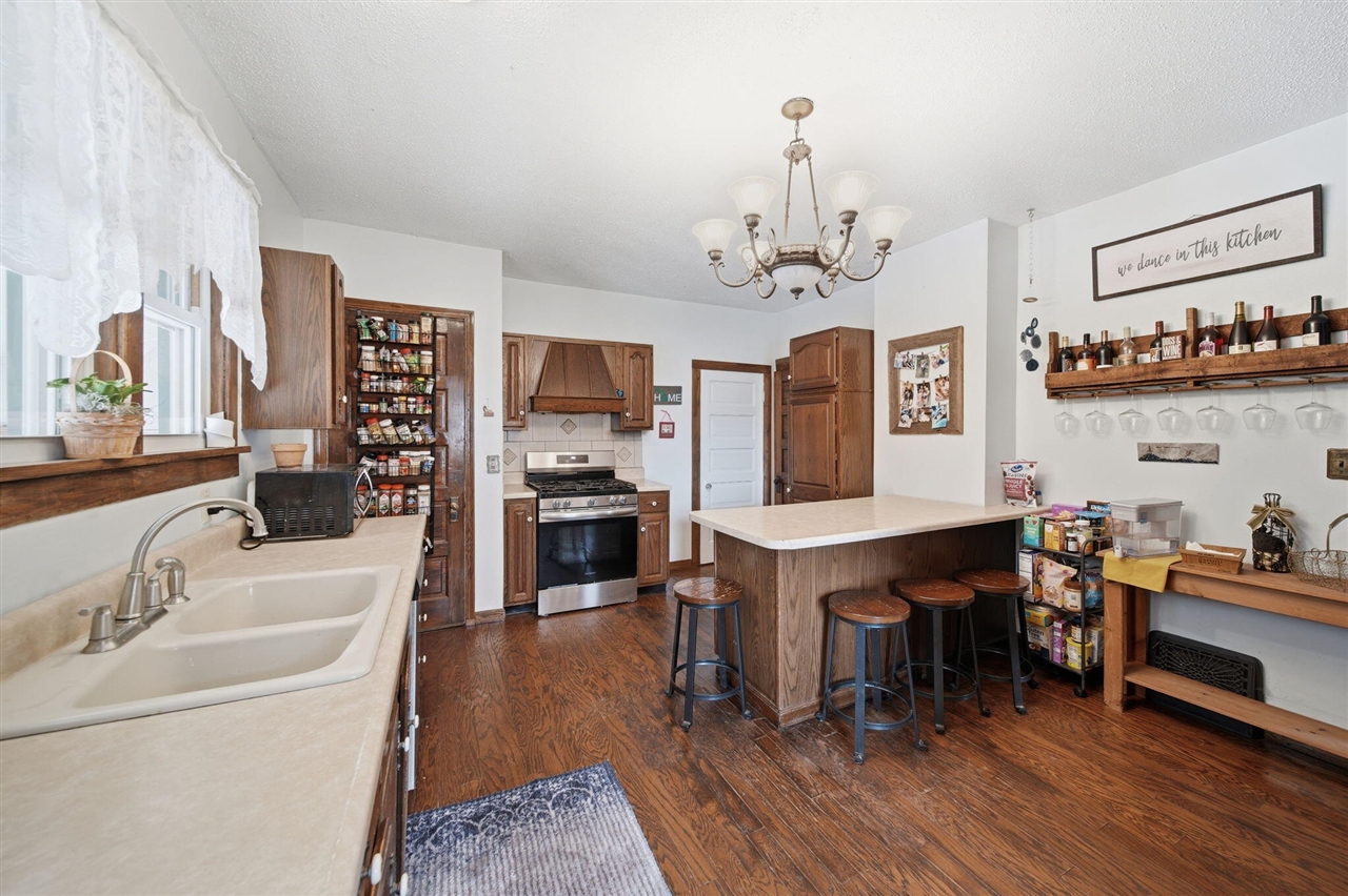 113 Chicago Street, Brooklyn, MI, 49230-9703