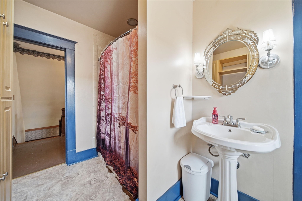 113 Chicago Street, Brooklyn, MI, 49230-9703