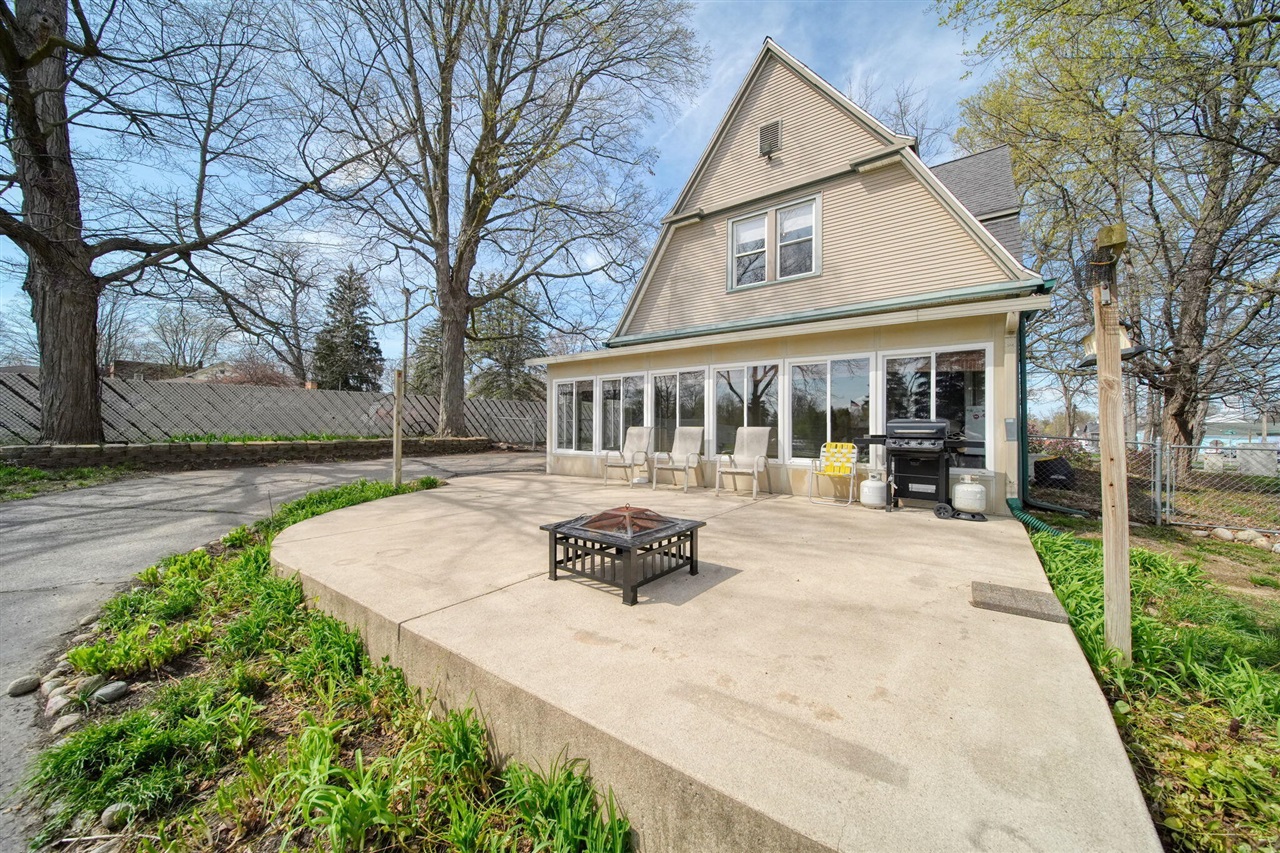 113 Chicago Street, Brooklyn, MI, 49230-9703