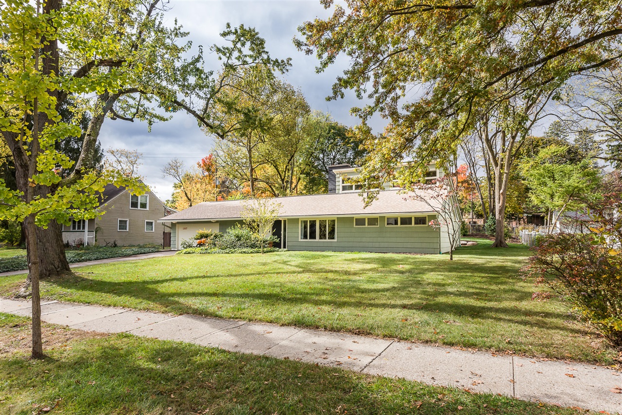 1307 Beechwood Drive, Ann Arbor, MI, 48103-2937