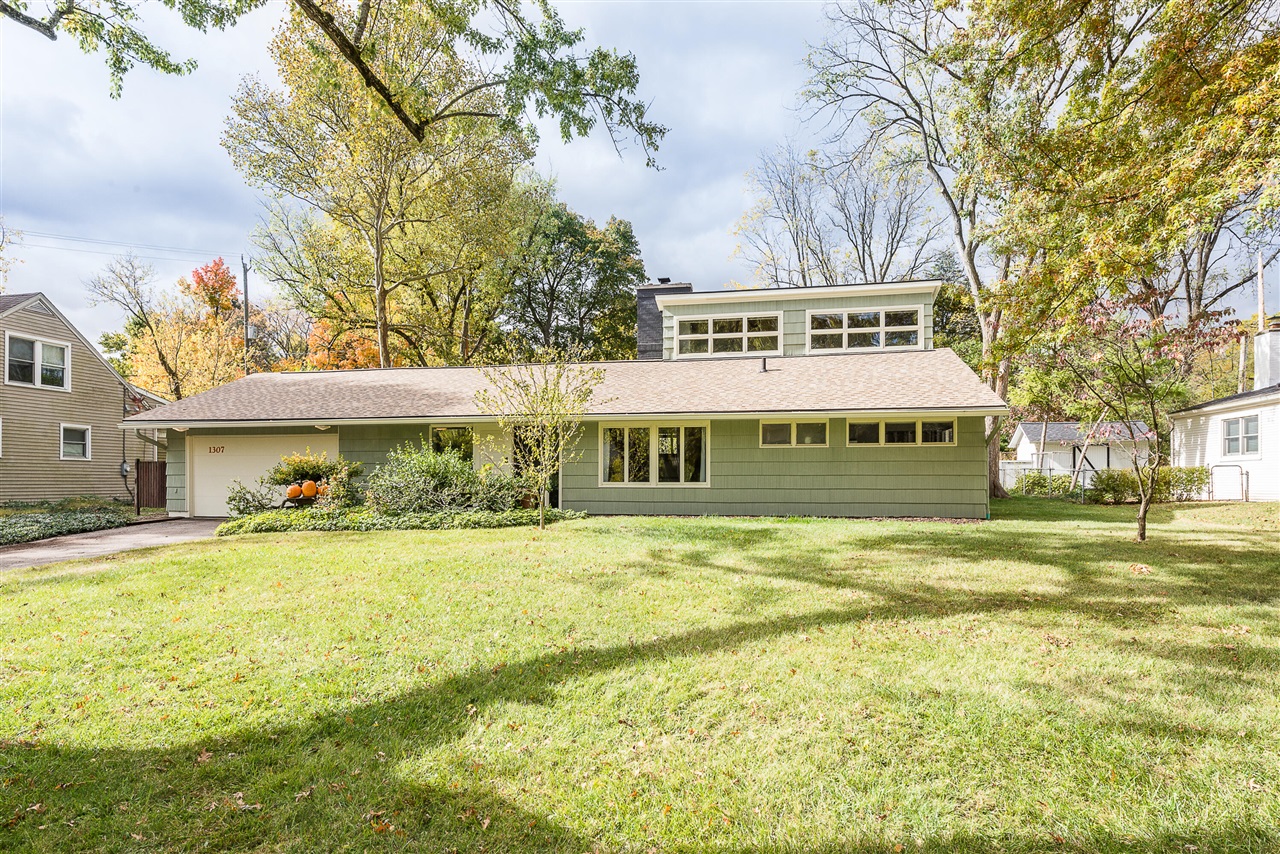 1307 Beechwood Drive, Ann Arbor, MI, 48103-2937