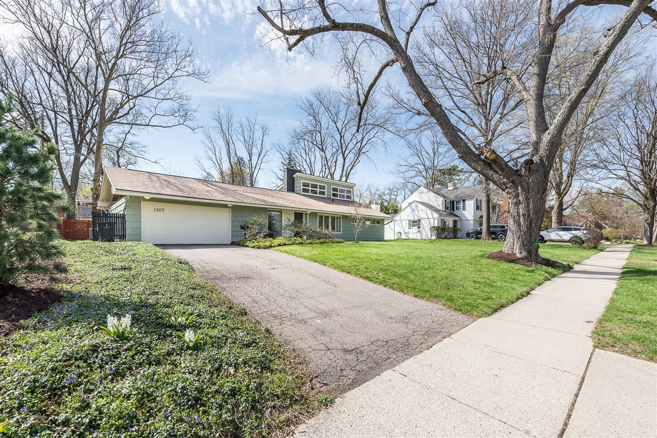 1307 Beechwood Drive, Ann Arbor, MI, 48103-2937