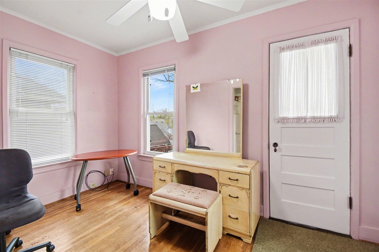 2100 Wealthy Street, East Grand Rapids, MI, 49506-3014