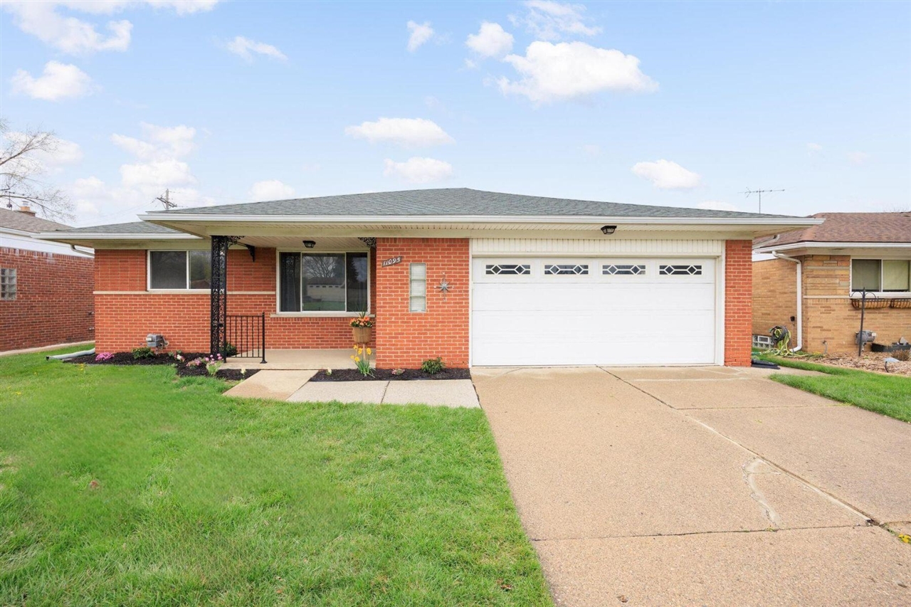 11849 Delvin Drive, Sterling Heights, MI, 48313 1729