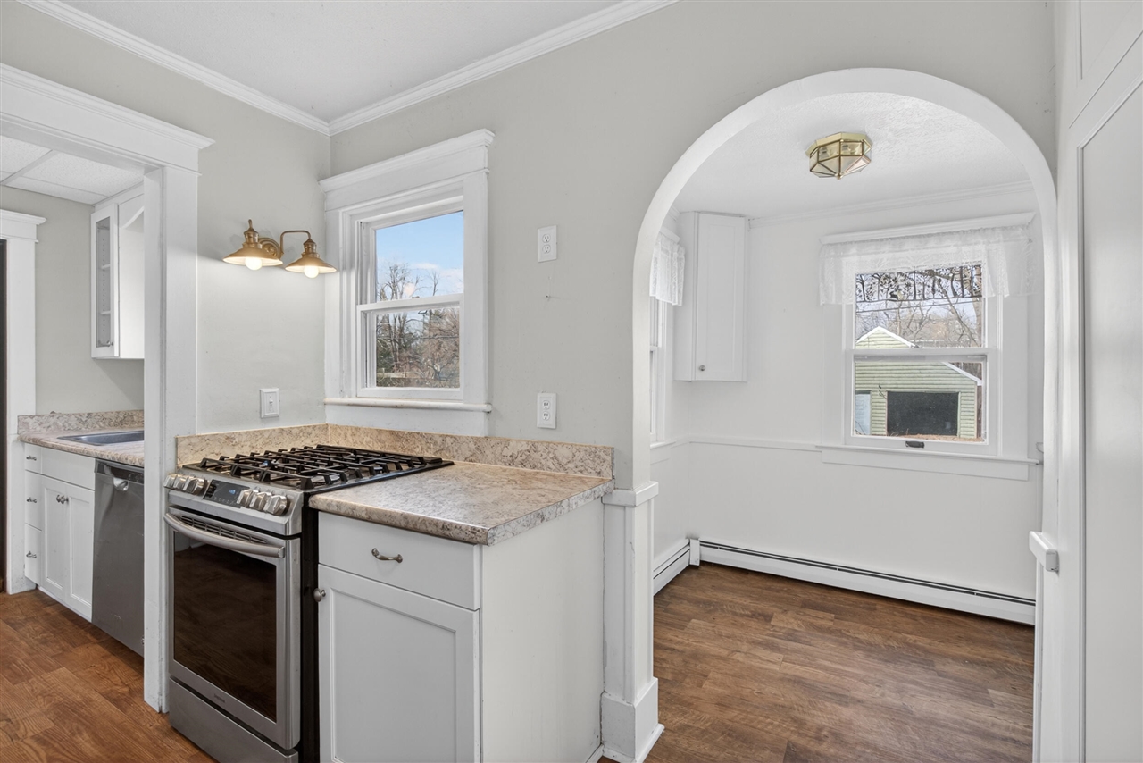 326 Edward Street, Jackson, MI, 49201-1005