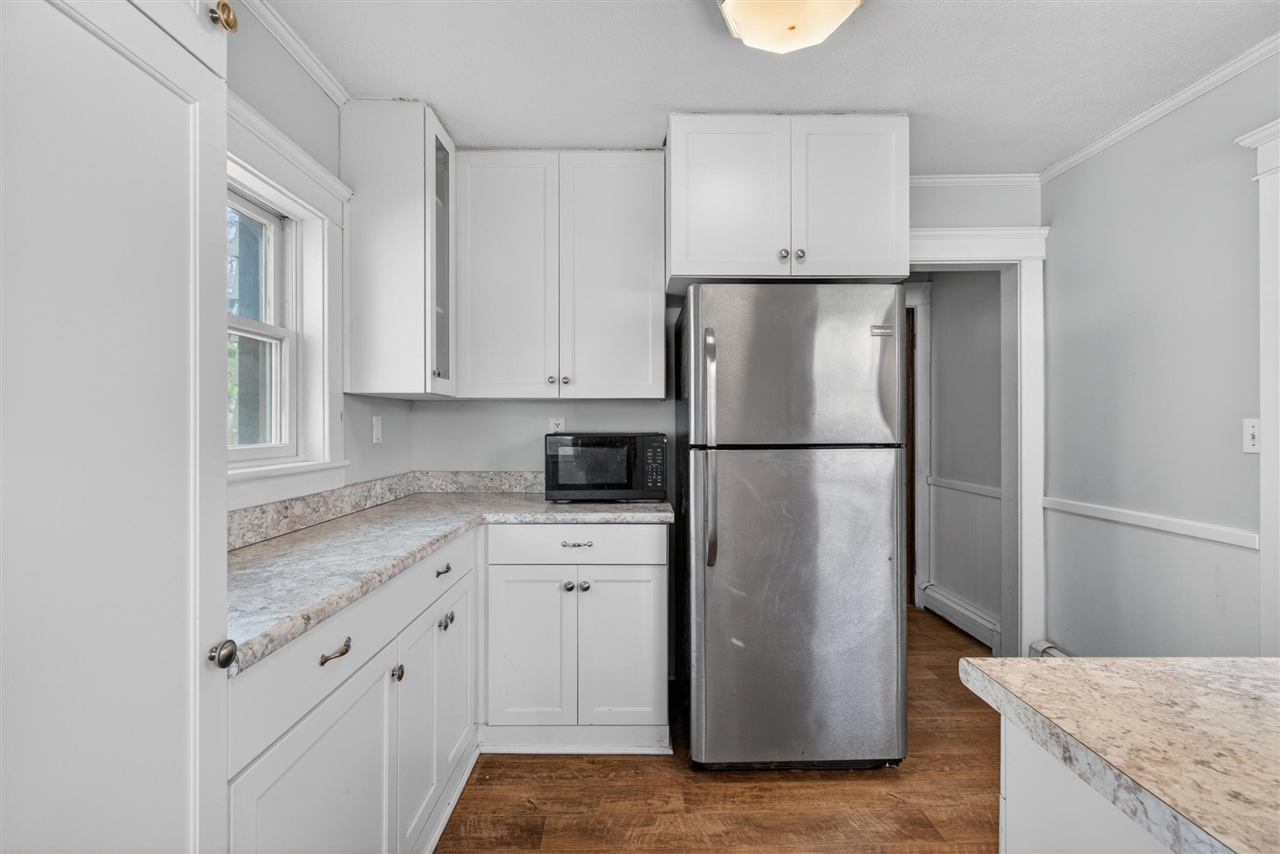 326 Edward Street, Jackson, MI, 49201-1005