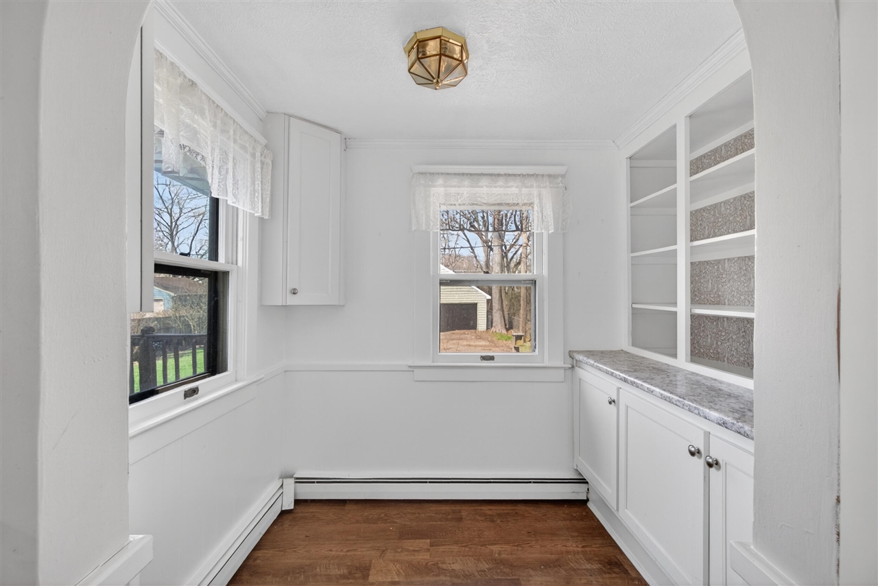 326 Edward Street, Jackson, MI, 49201-1005