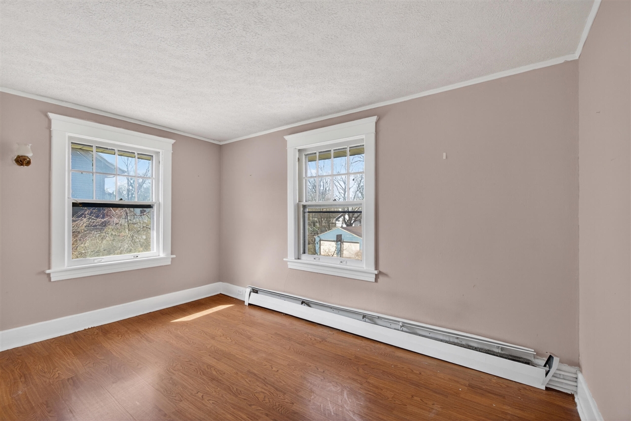 326 Edward Street, Jackson, MI, 49201-1005