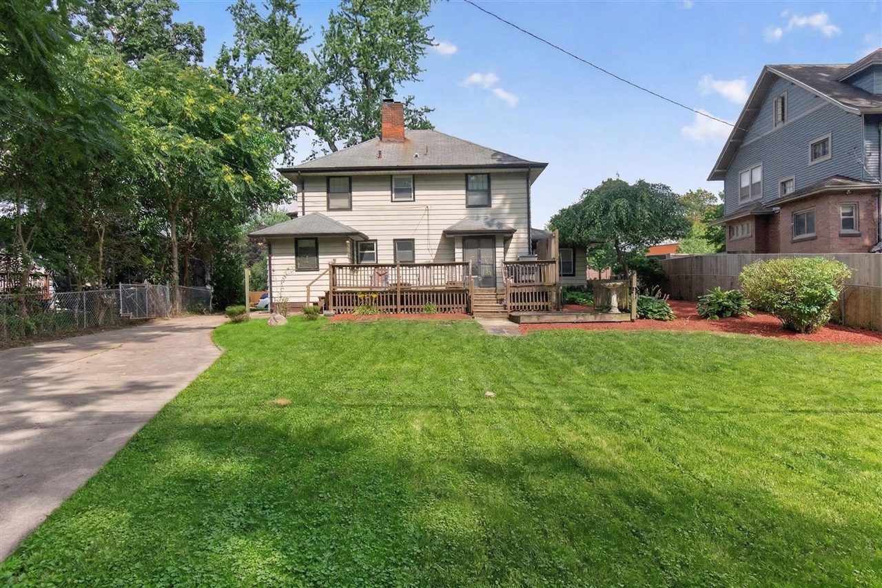 326 Edward Street, Jackson, MI, 49201-1005