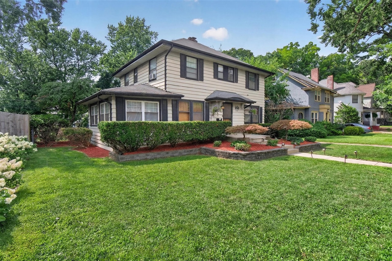 326 Edward Street, Jackson, MI, 49201-1005