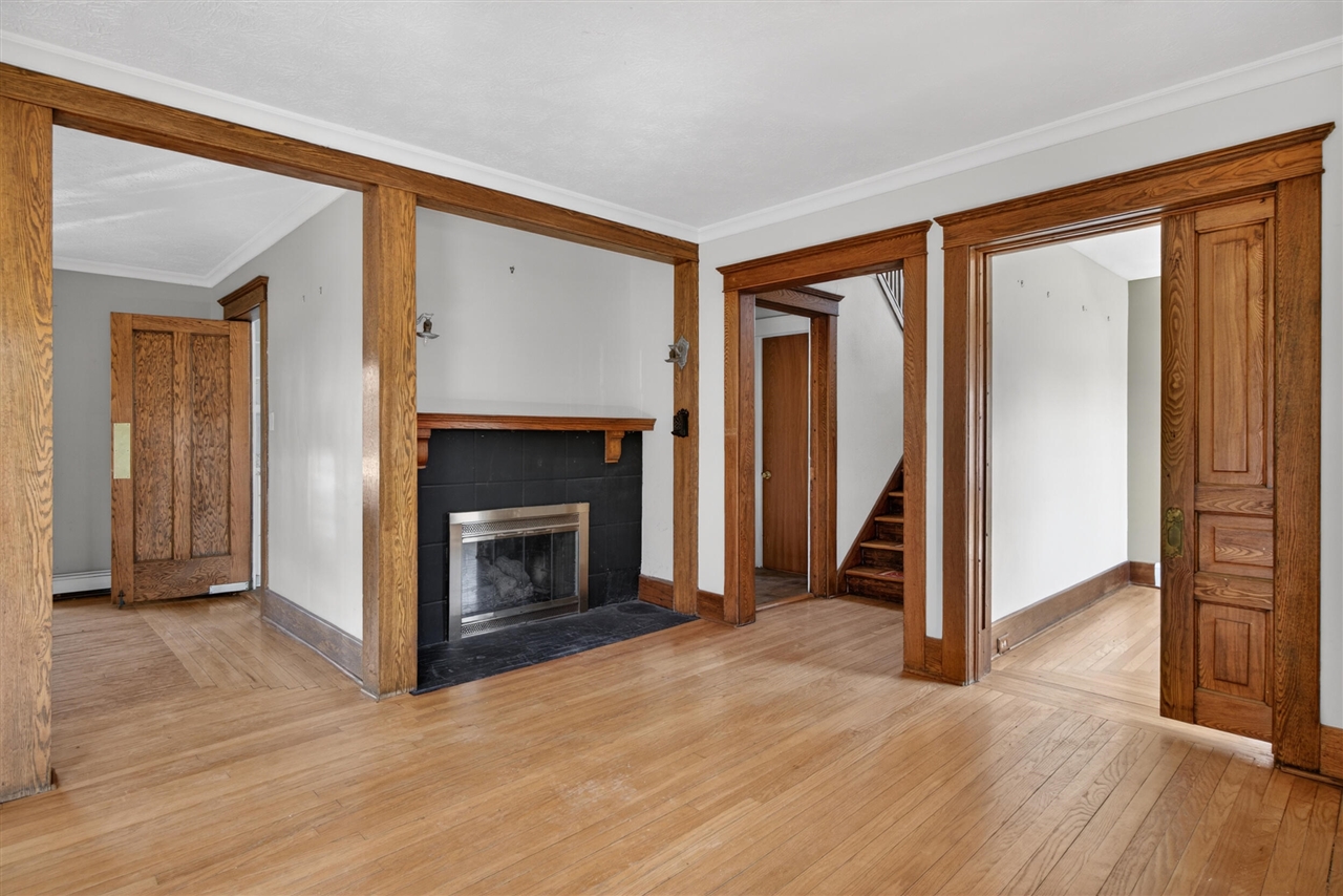 326 Edward Street, Jackson, MI, 49201-1005