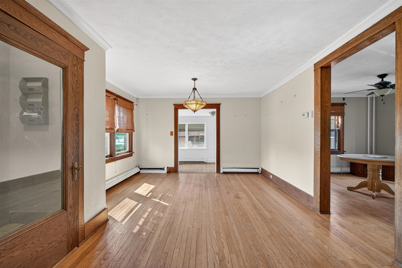 326 Edward Street, Jackson, MI, 49201-1005