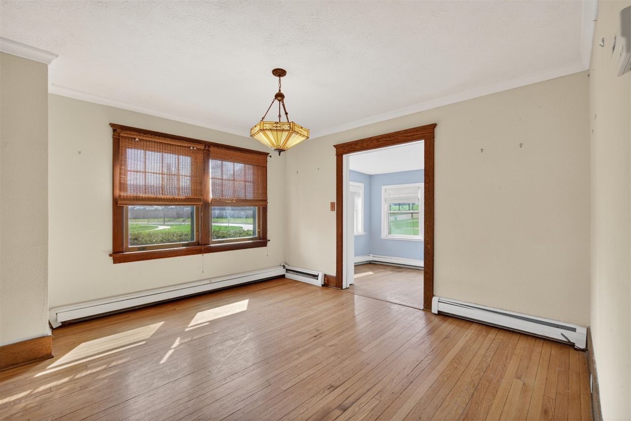 326 Edward Street, Jackson, MI, 49201-1005