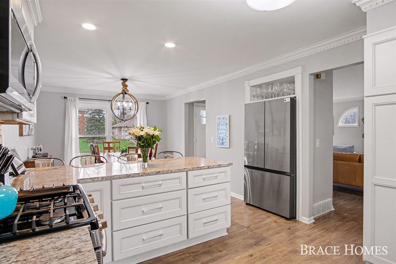 2521 Arundel Road, East Grand Rapids, MI, 49506-4829