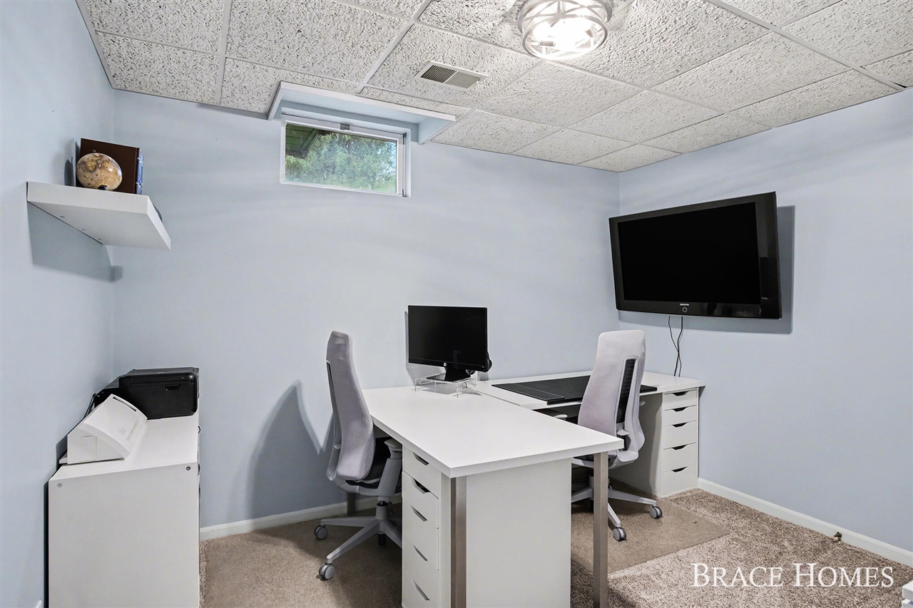 2521 Arundel Road, East Grand Rapids, MI, 49506-4829