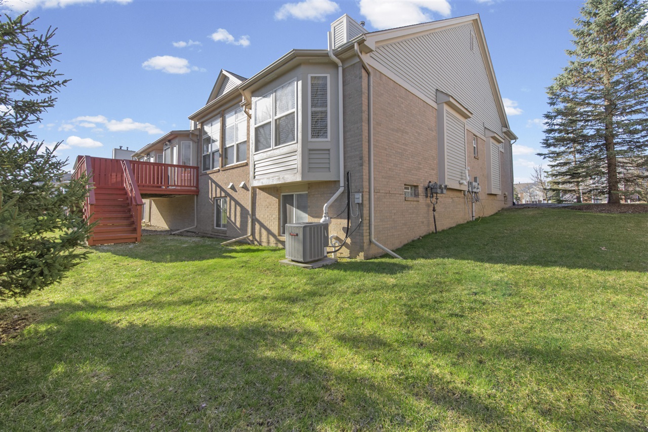 16810 Carriage Way, Northville, MI, 48168-6600