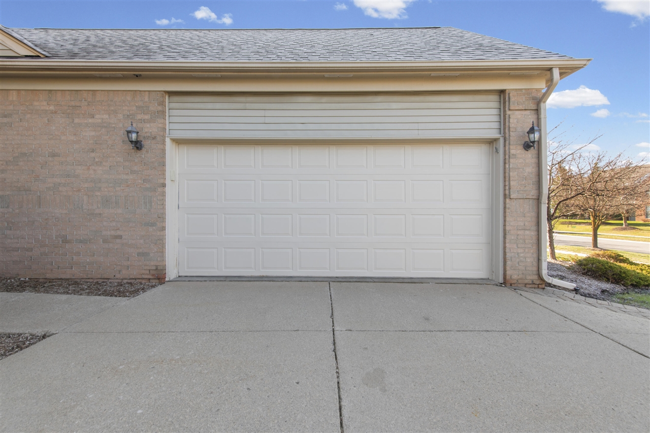16810 Carriage Way, Northville, MI, 48168-6600