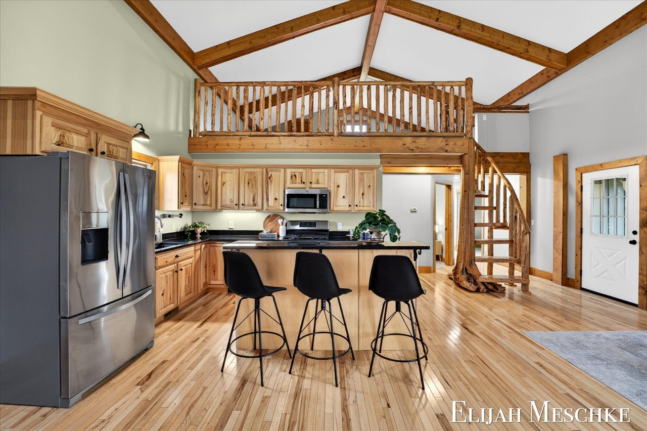 8977 2 Mile Road, Ada, MI, 49301-9576