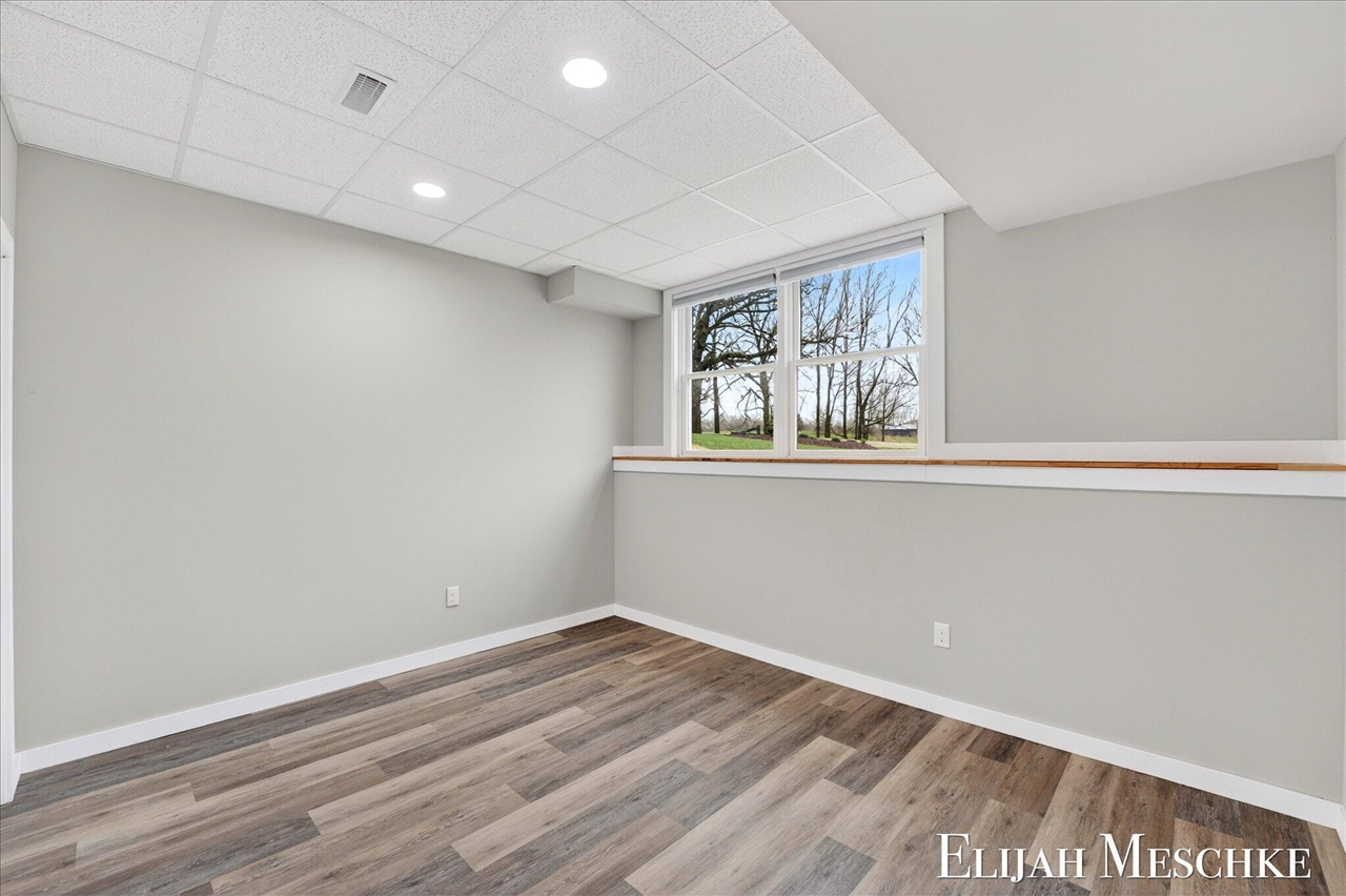 8977 2 Mile Road, Ada, MI, 49301-9576