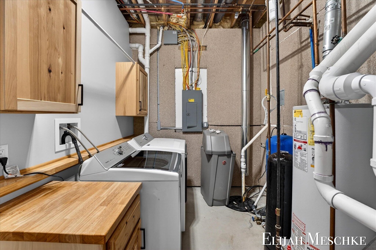 8977 2 Mile Road, Ada, MI, 49301-9576