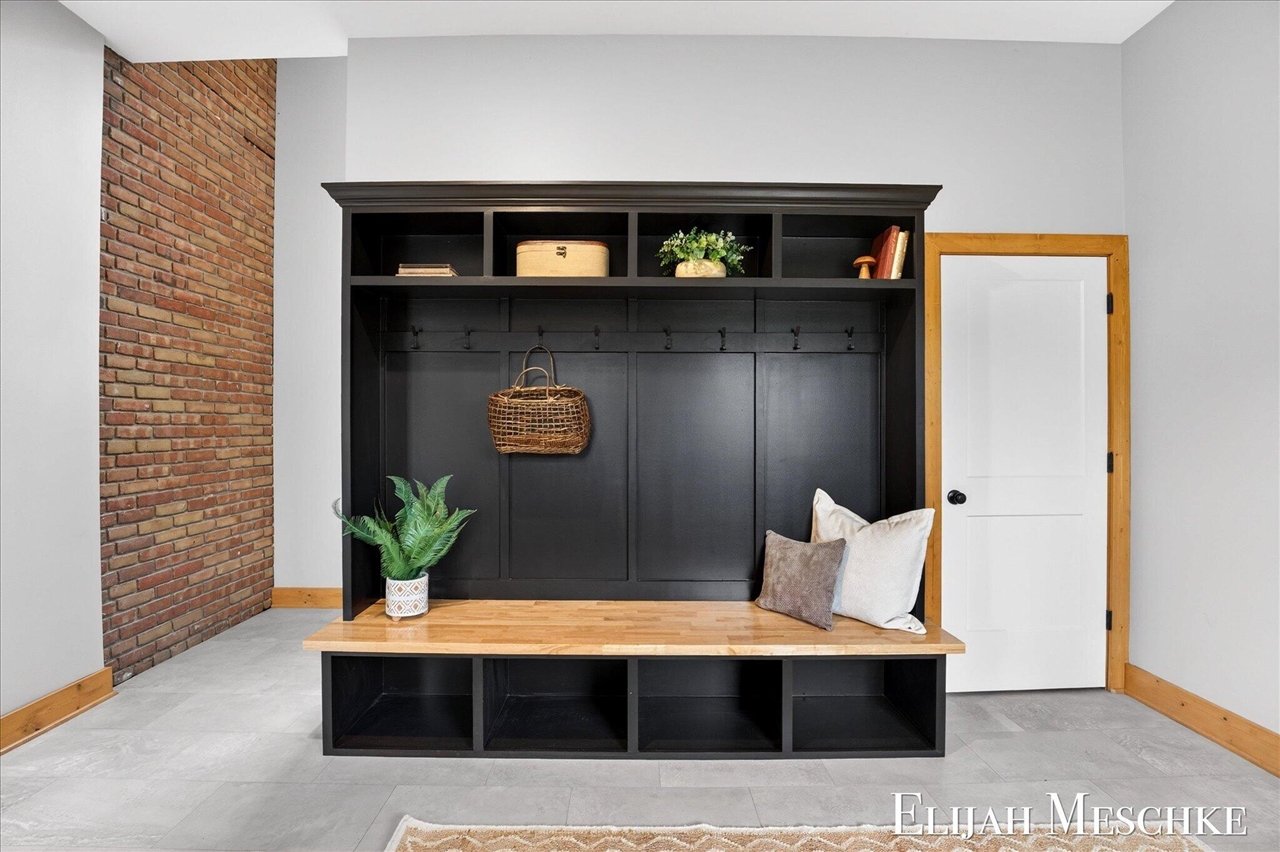 8977 2 Mile Road, Ada, MI, 49301-9576