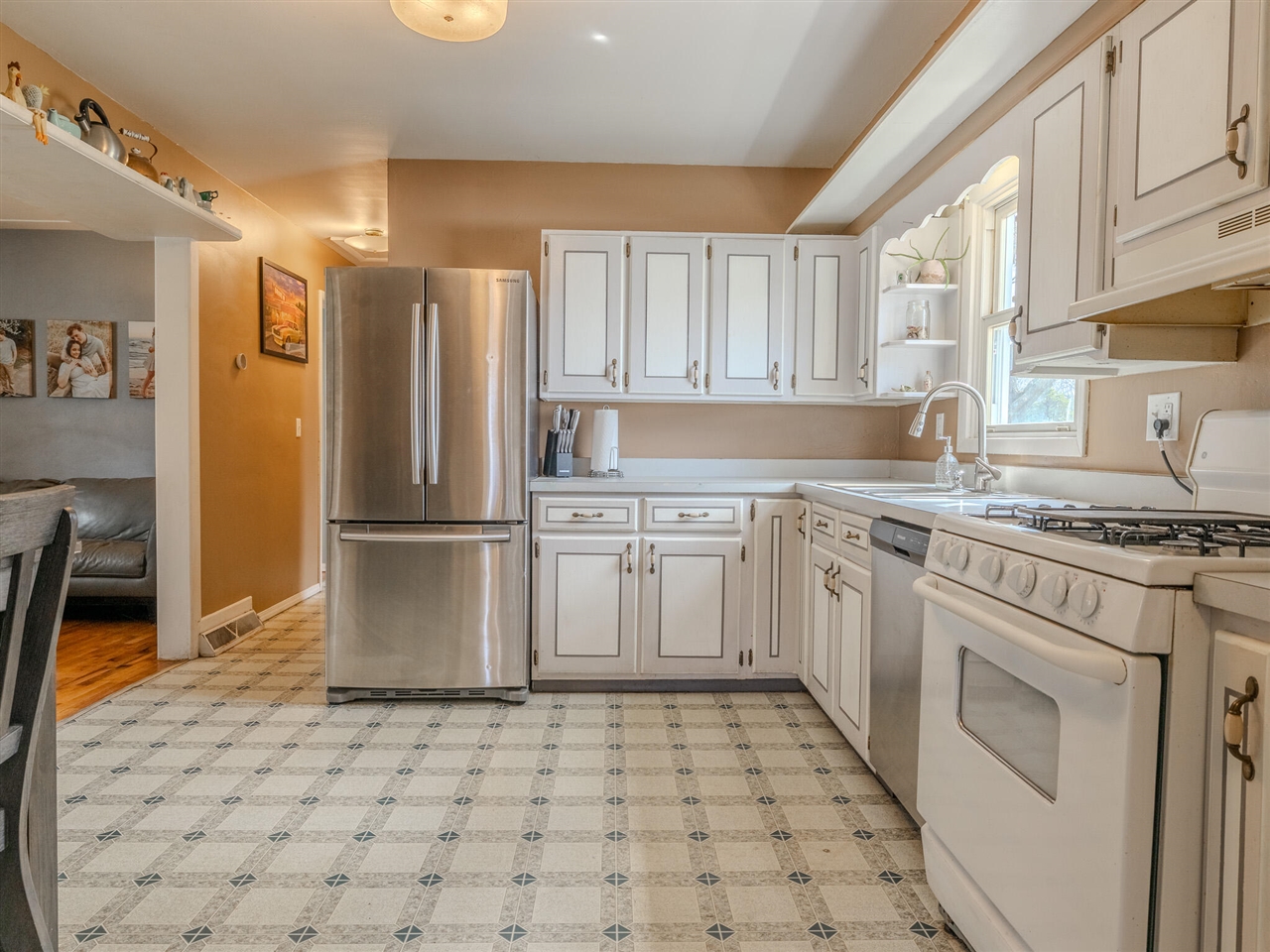 5679 Colleen Avenue, Muskegon, MI, 49442-3134