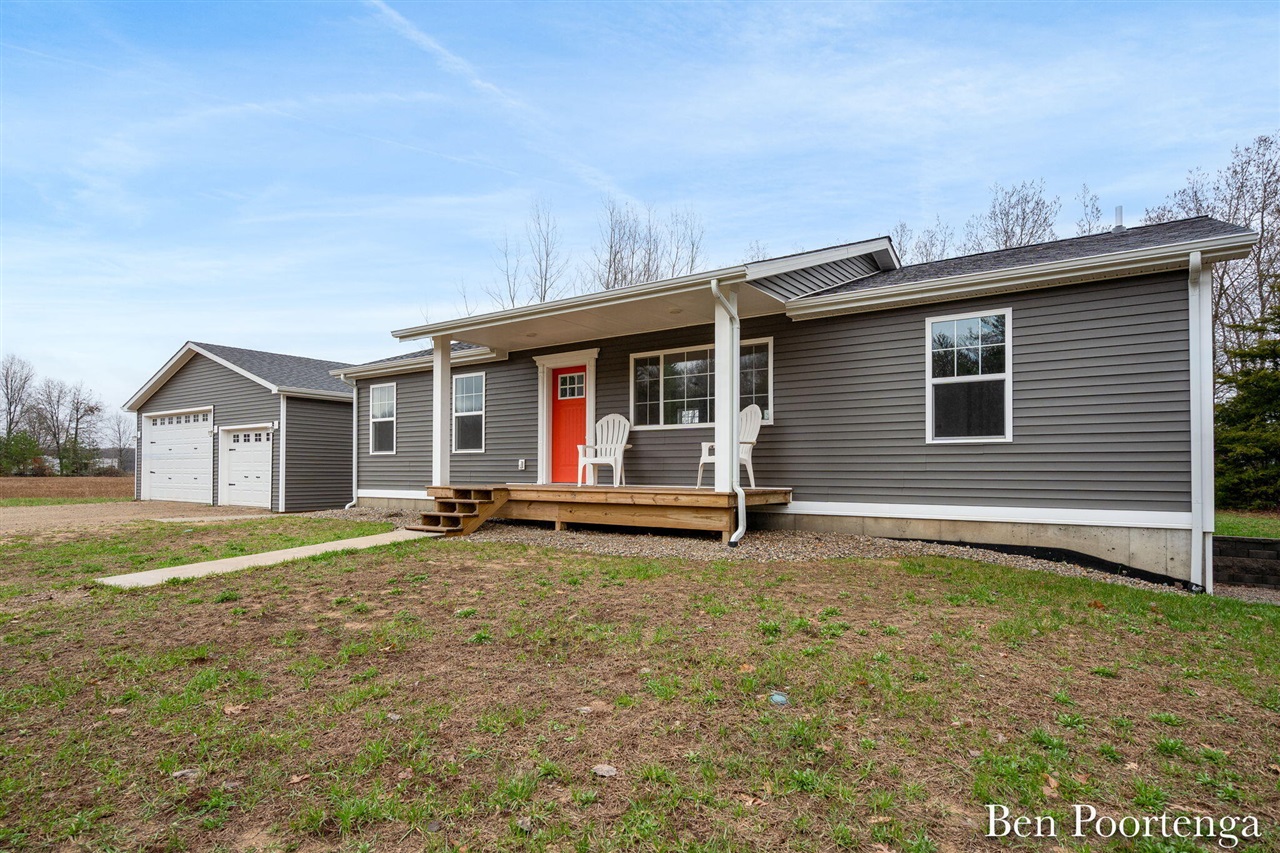 18351 W Howard City-Edmore Rd, Howard City, MI, 49329-9344