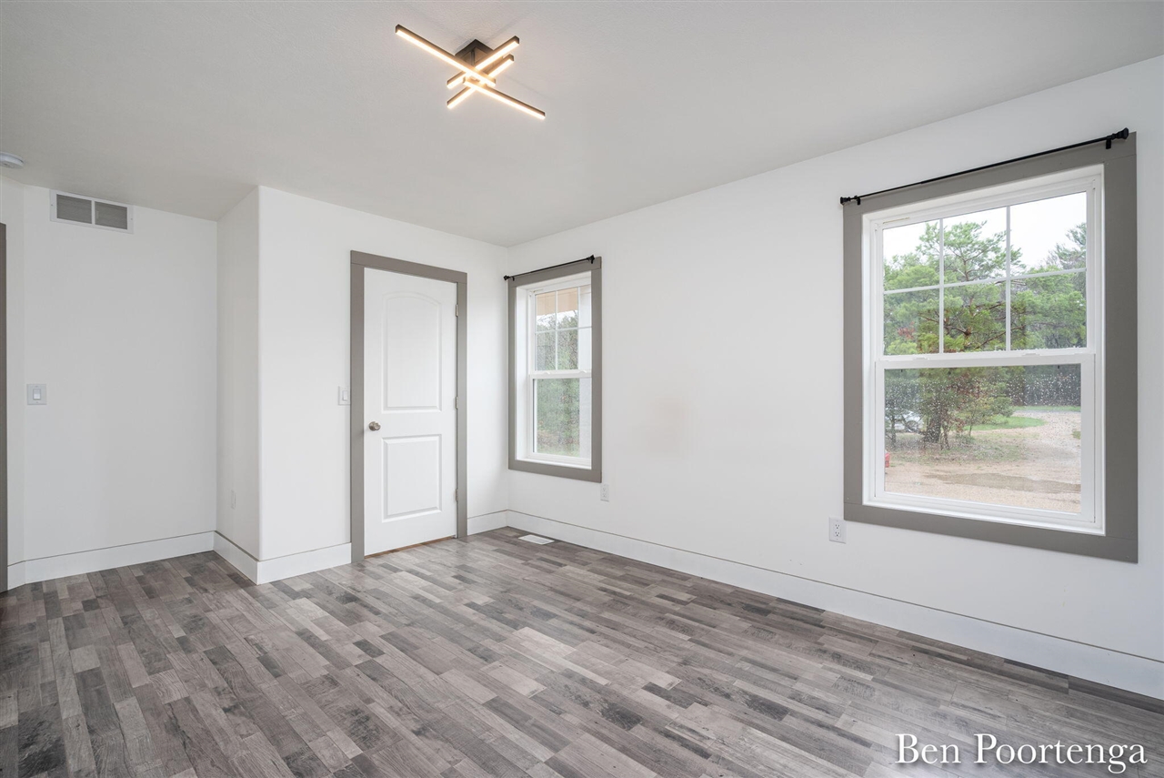 18351 W Howard City-Edmore Rd, Howard City, MI, 49329-9344