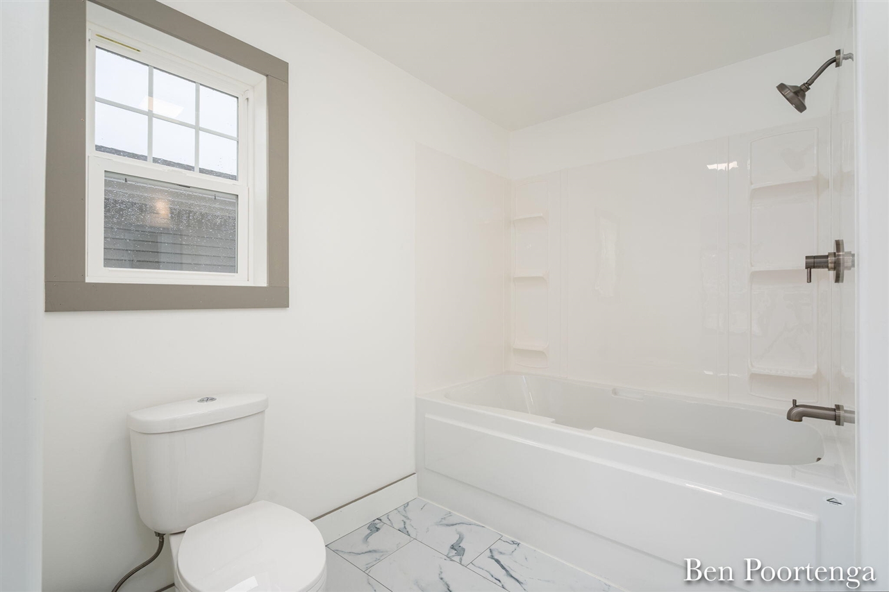 18351 W Howard City-Edmore Rd, Howard City, MI, 49329-9344