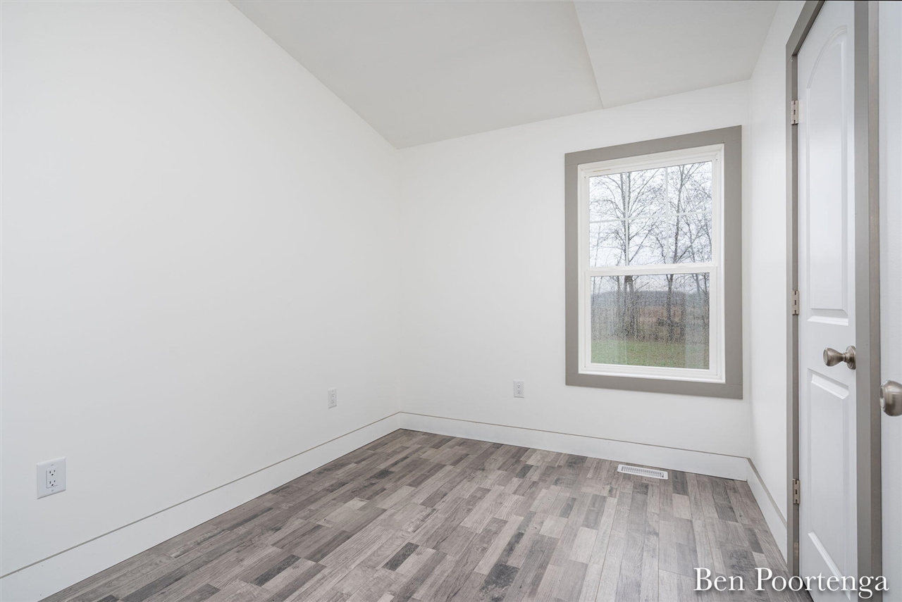 18351 W Howard City-Edmore Rd, Howard City, MI, 49329-9344