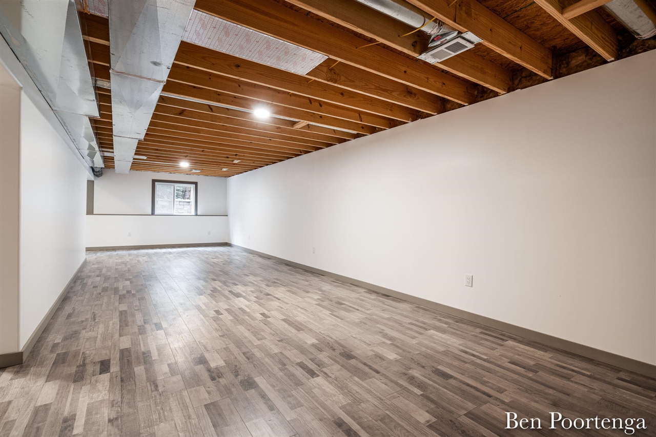 18351 W Howard City-Edmore Rd, Howard City, MI, 49329-9344