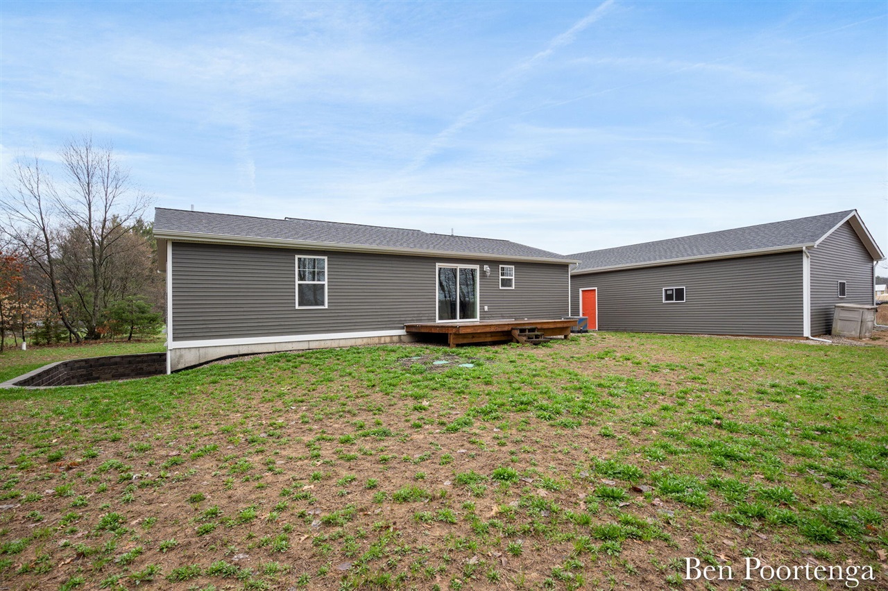 18351 W Howard City-Edmore Rd, Howard City, MI, 49329-9344