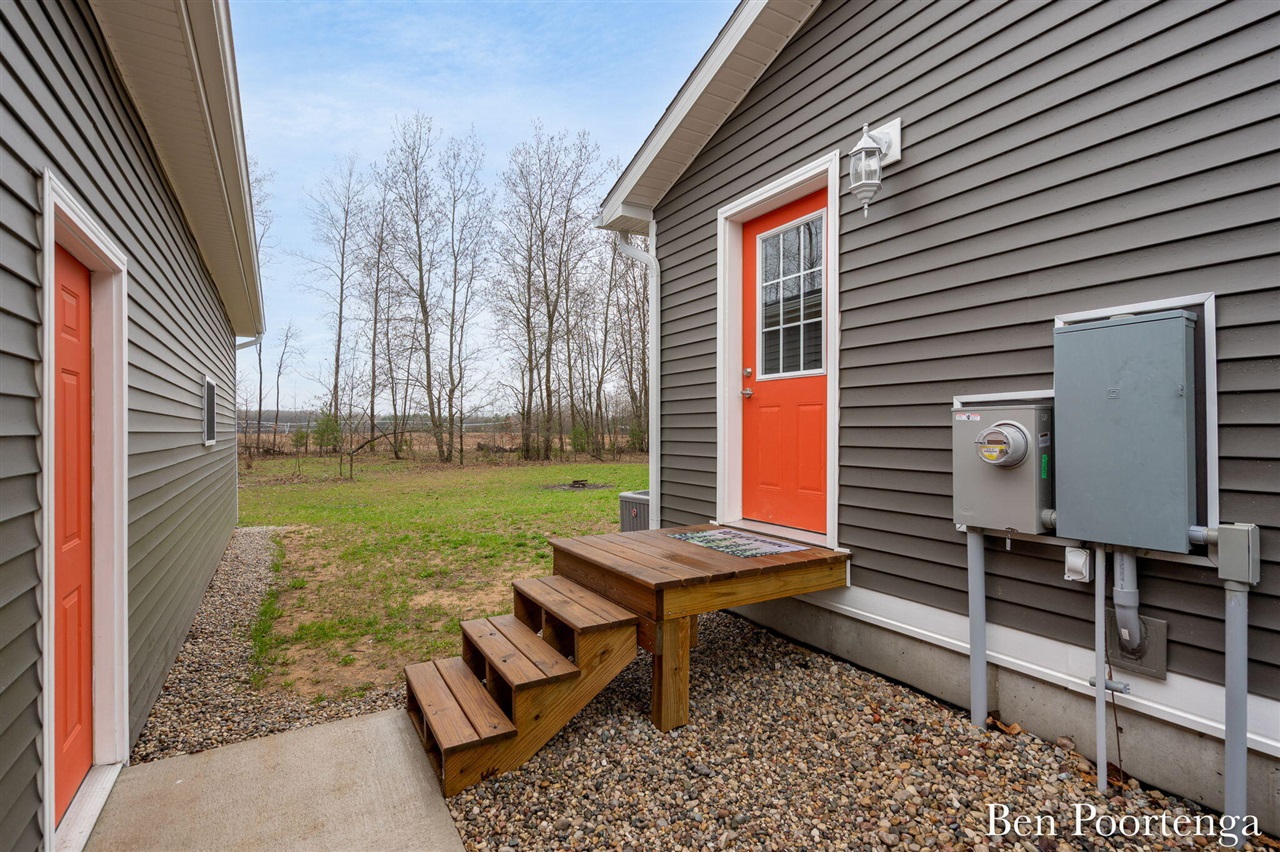 18351 W Howard City-Edmore Rd, Howard City, MI, 49329-9344