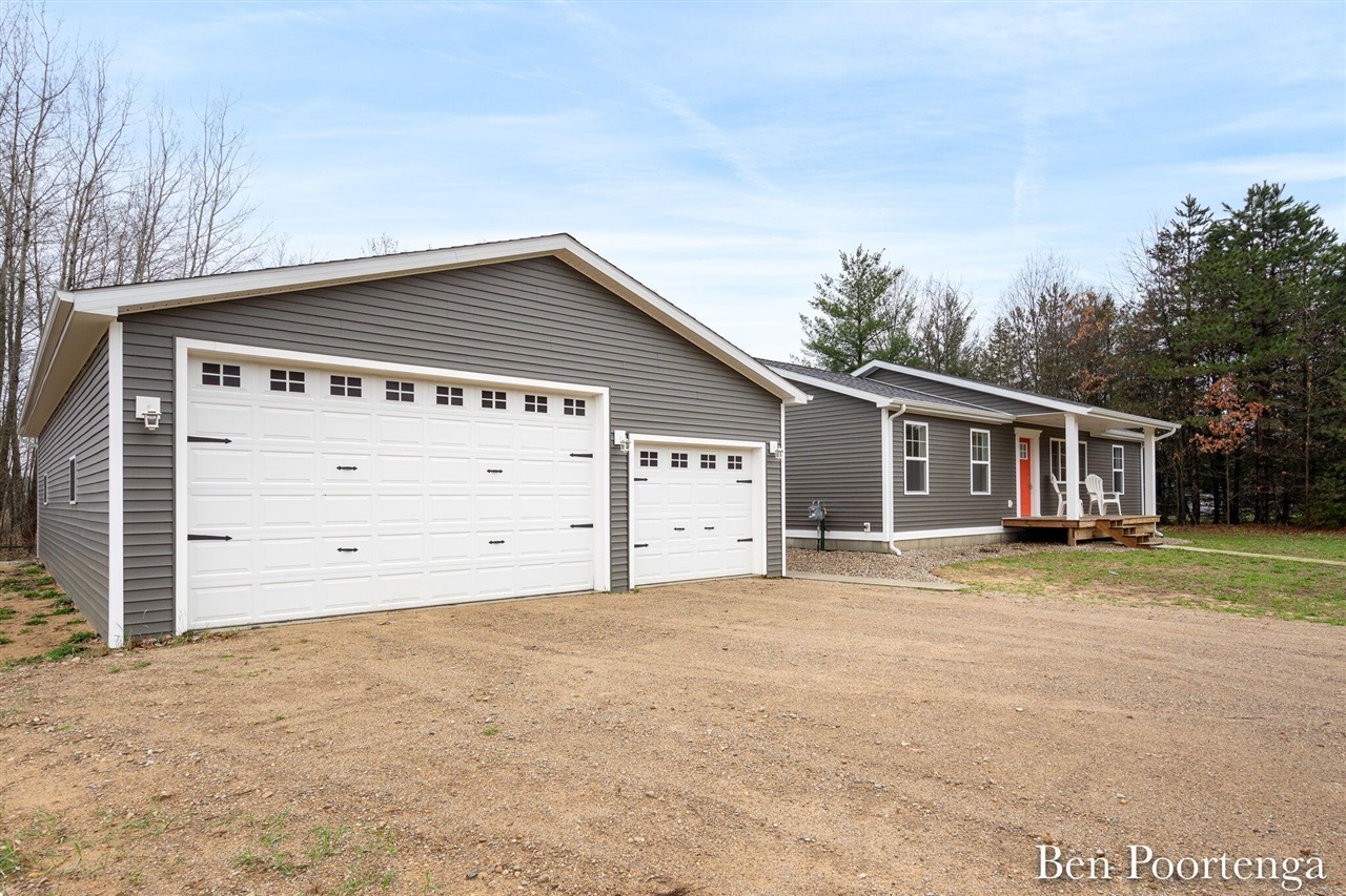 18351 W Howard City-Edmore Rd, Howard City, MI, 49329-9344