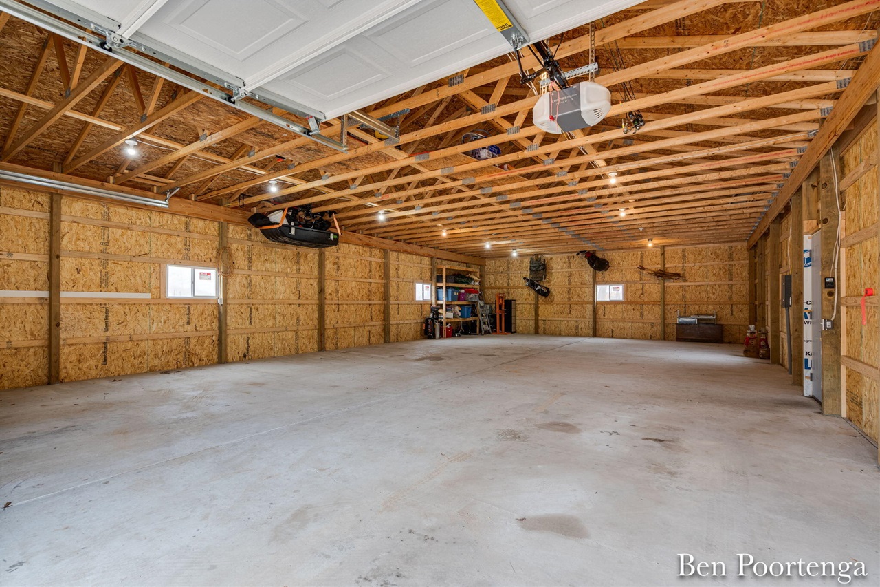 18351 W Howard City-Edmore Rd, Howard City, MI, 49329-9344