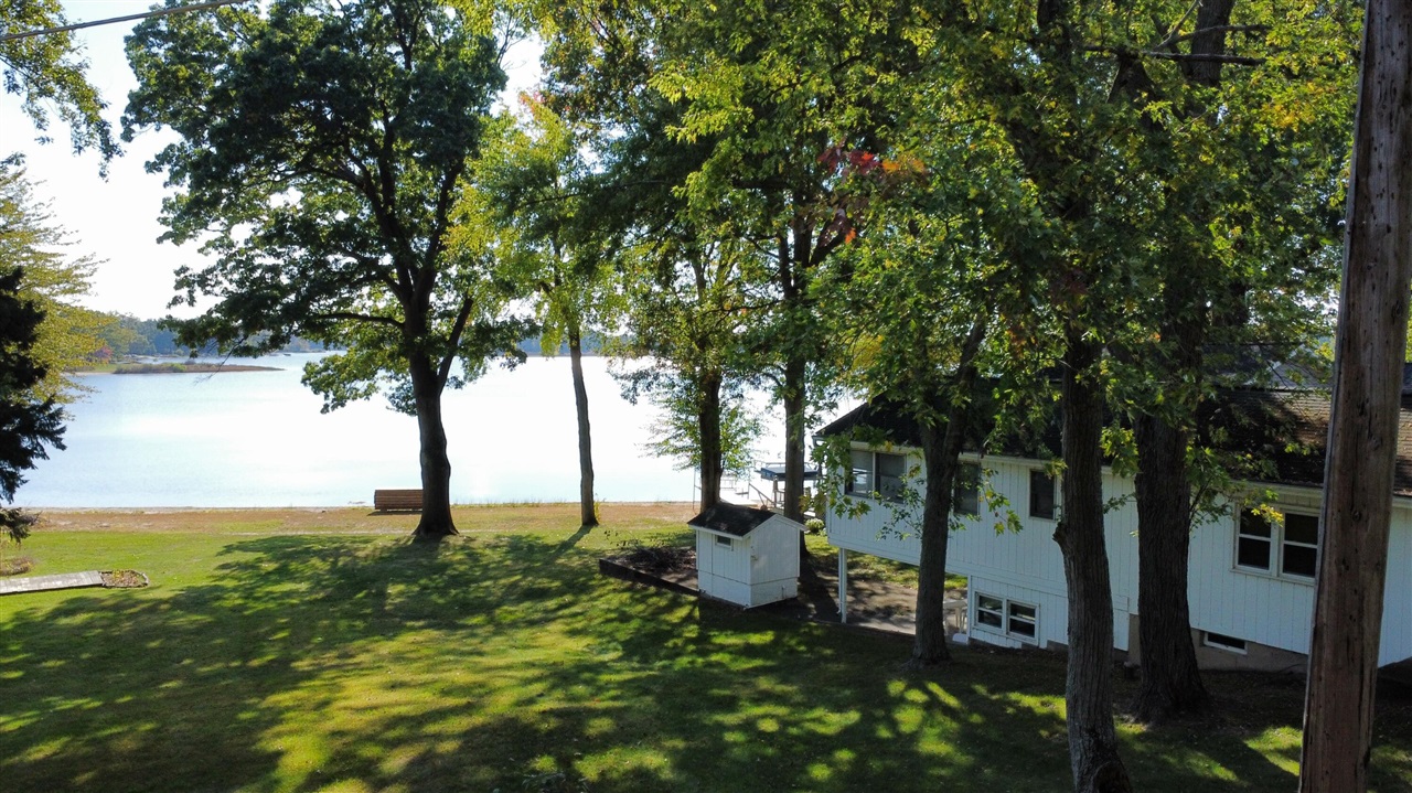 59388 41st Street, Paw Paw, MI, 49079