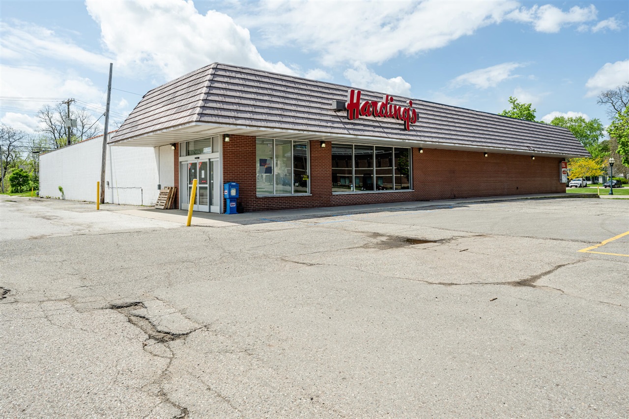 102 Park Place, Dowagiac, MI, 49047-1747