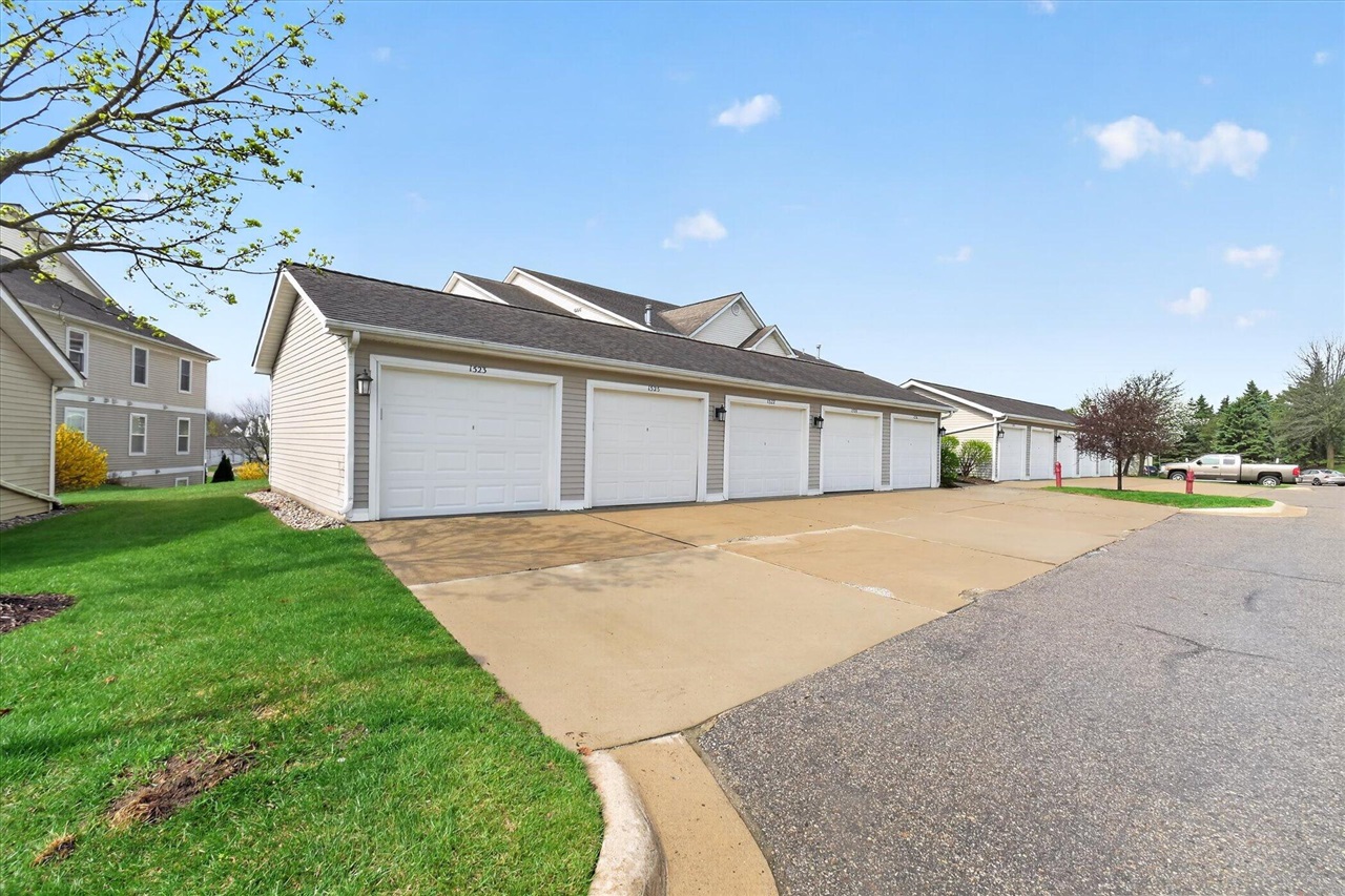 1523 Long Meadow Trail, Ann Arbor, MI, 48108