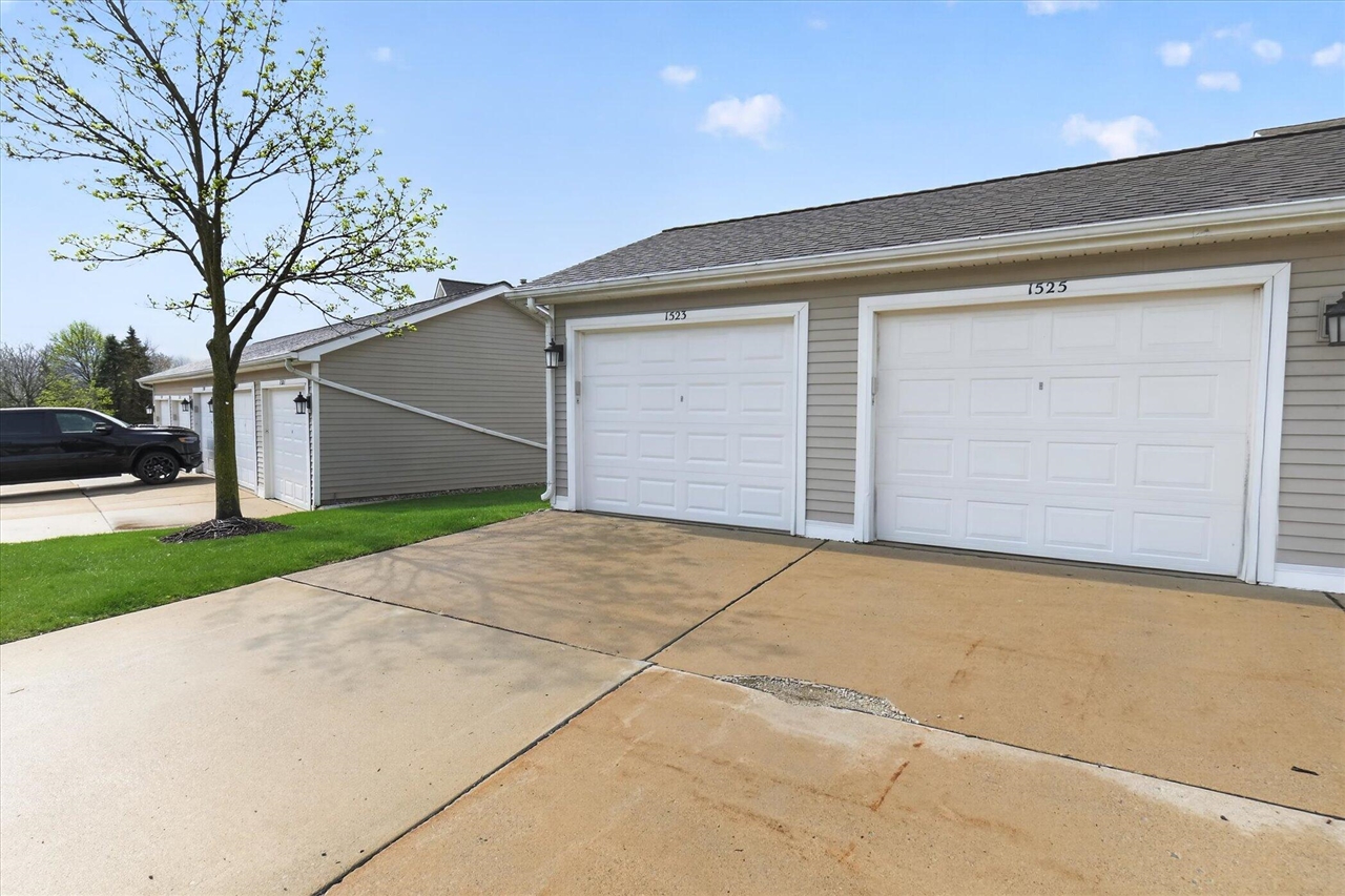 1523 Long Meadow Trail, Ann Arbor, MI, 48108